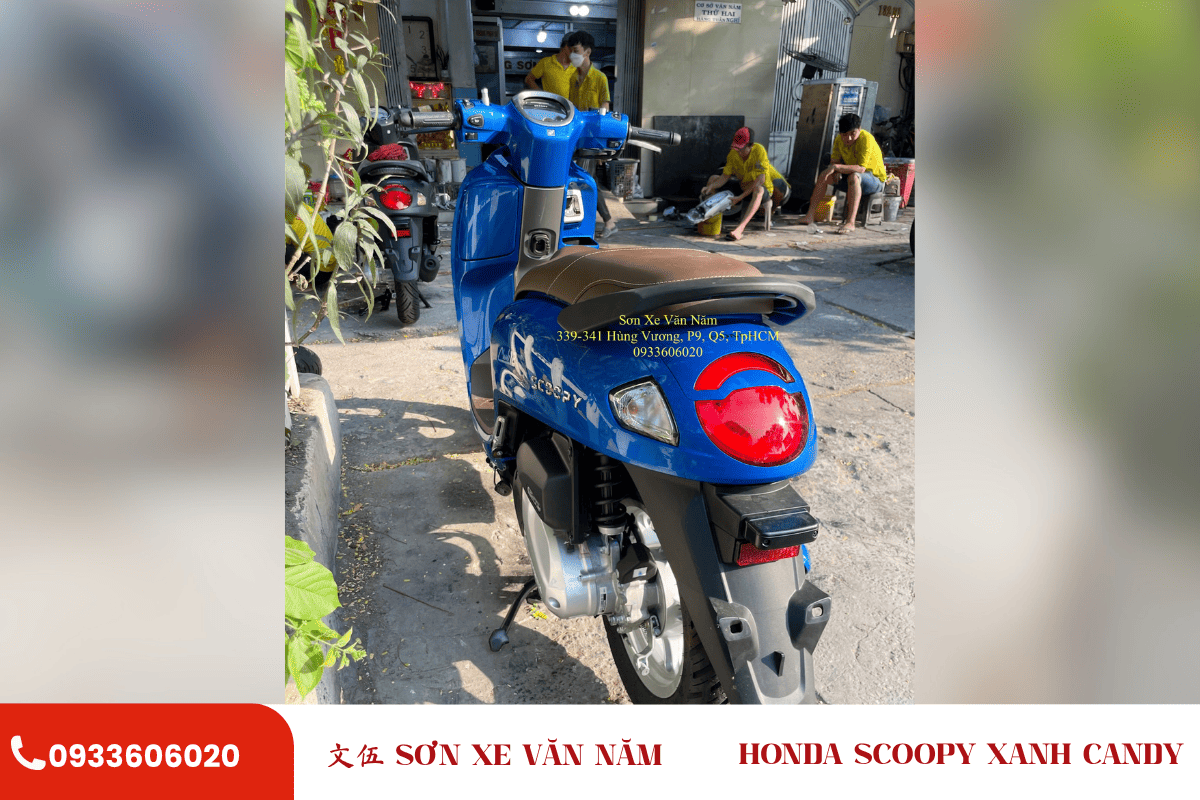 xe scoopy mau xanh candy son tai quan 5