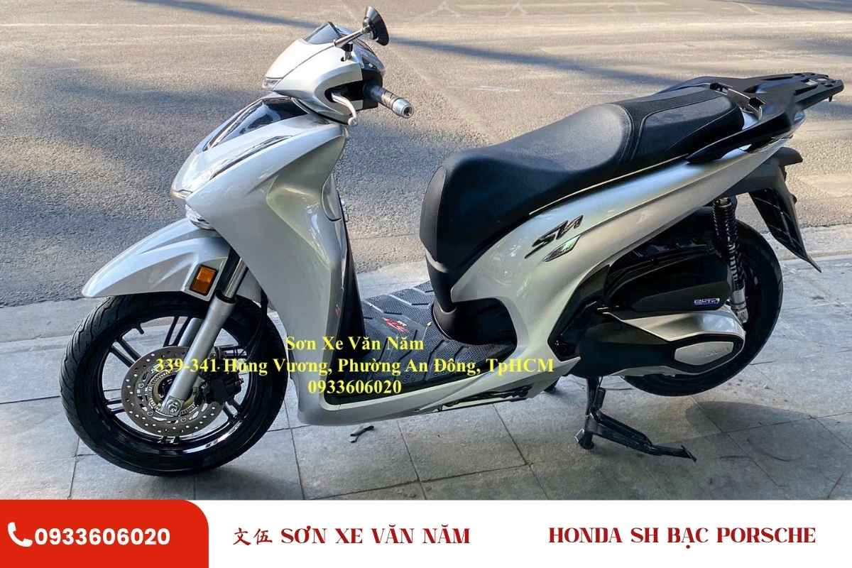sơn xe Honda Sh Việt màu bạc Porsche, phuộc bạc, cản xe đen, lốc bạc