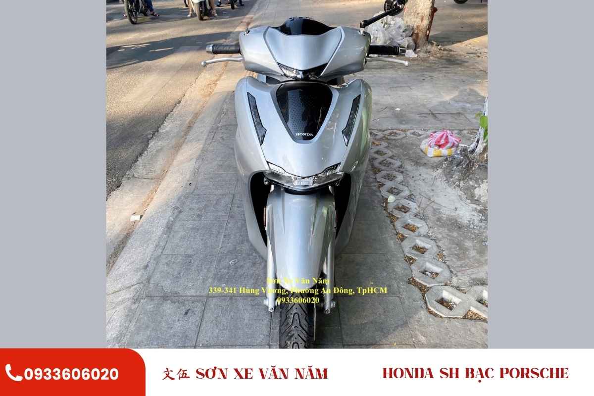 sơn xe Honda Sh Việt màu bạc Porsche, phuộc bạc, cản xe đen, lốc bạc, dàn chân đen, đánh bóng đèn xe