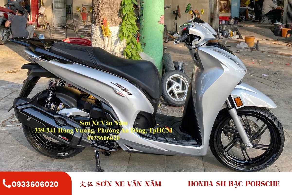 sơn xe Honda Sh Việt màu bạc Porsche, phuộc bạc, cản xe đen